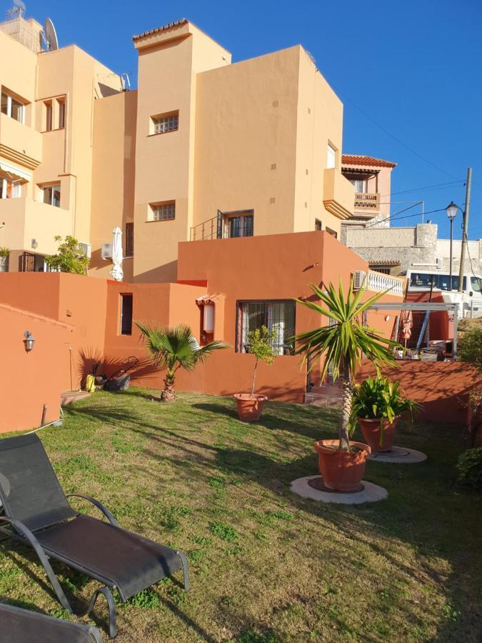 Cozy Rooms In Terraced House Fuengirola Bagian luar foto