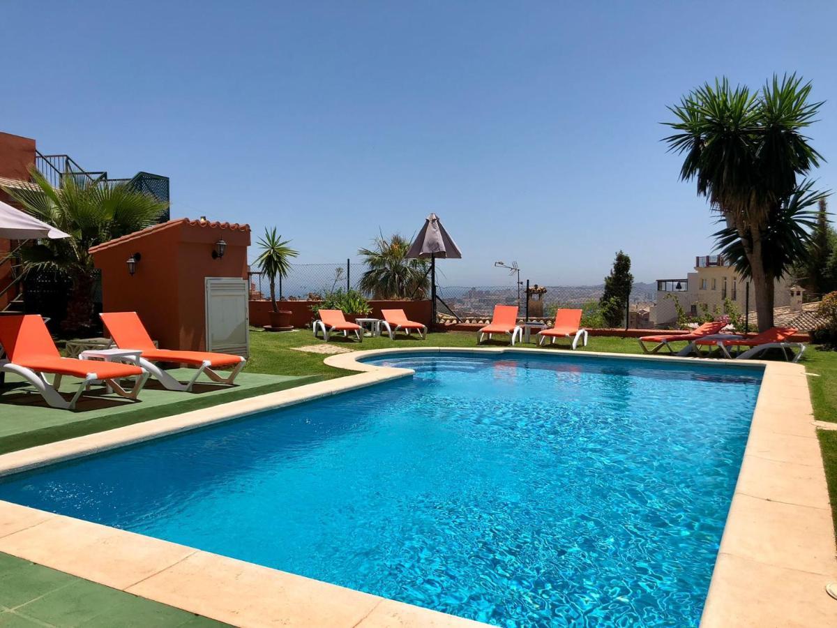 Cozy Rooms In Terraced House Fuengirola Bagian luar foto